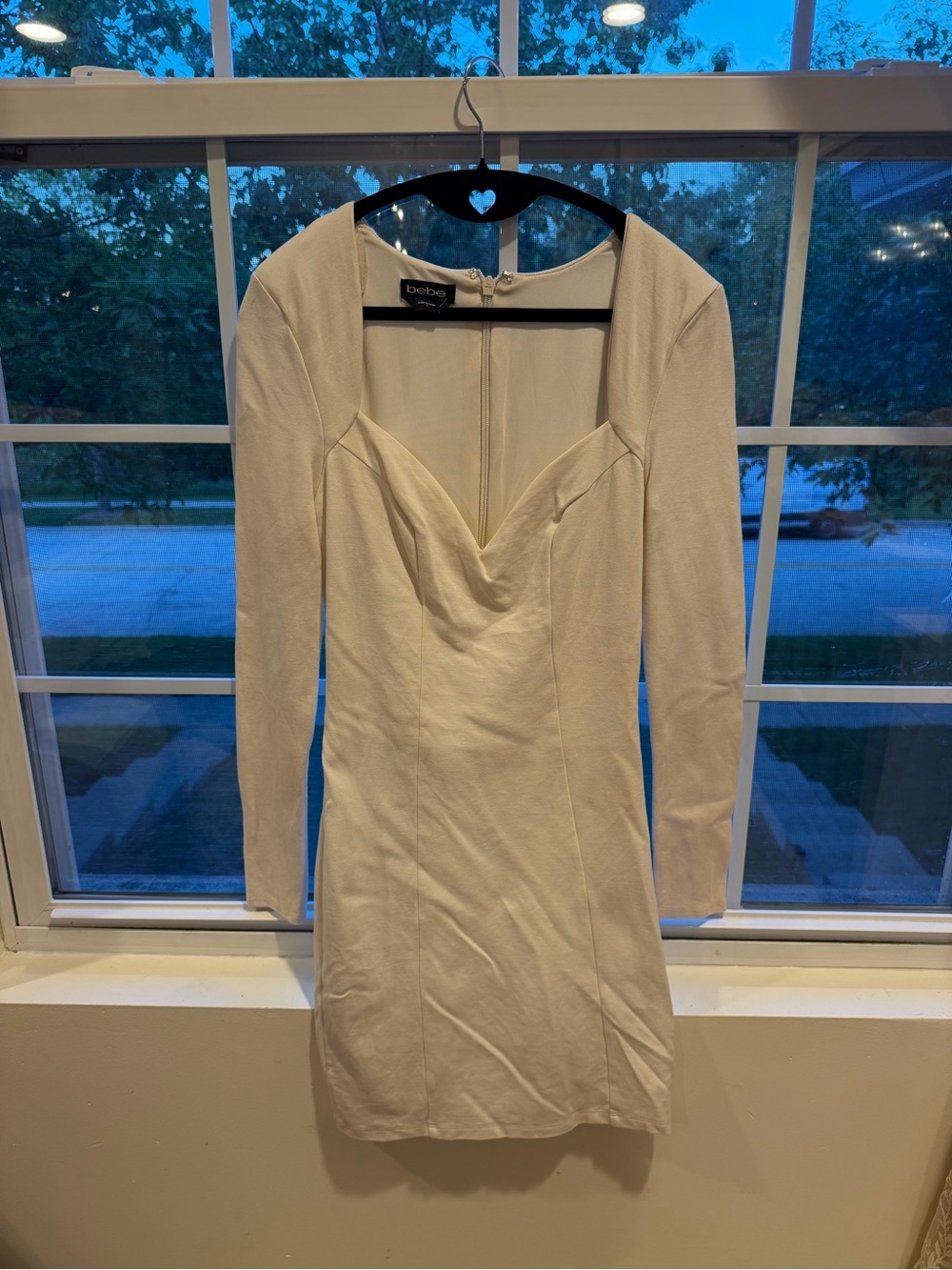 bebe Off-White Long-Sleeve Sweetheart Mini Dress